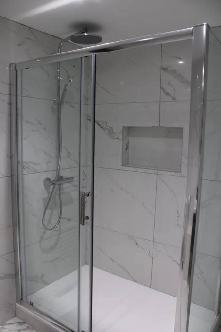 5 Star Apartment Londyn Zewnętrze zdjęcie